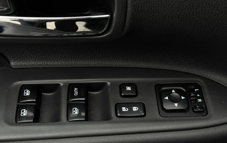 Mitsubishi Outlander III рестайлинг 3, 2015 год, 1 890 000 рублей, 13 фотография