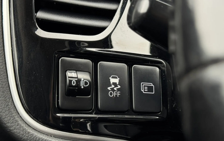 Mitsubishi Outlander III рестайлинг 3, 2015 год, 1 890 000 рублей, 14 фотография