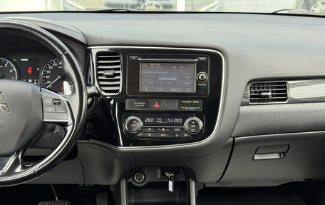 Mitsubishi Outlander III рестайлинг 3, 2015 год, 1 890 000 рублей, 21 фотография