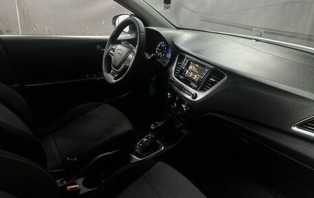 Hyundai Solaris II рестайлинг, 2018 год, 919 777 рублей, 13 фотография