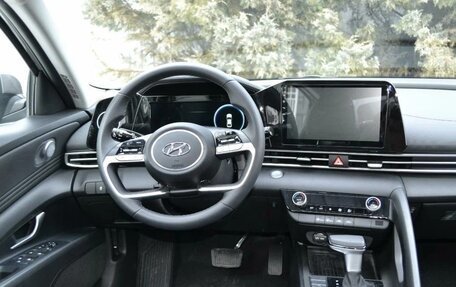 Hyundai Elantra, 2022 год, 1 500 000 рублей, 12 фотография