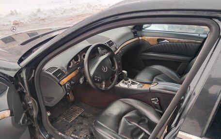 Mercedes-Benz E-Класс, 2005 год, 630 000 рублей, 2 фотография