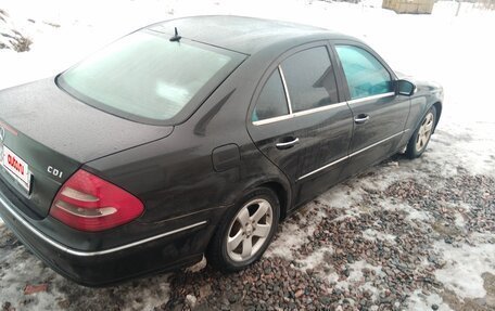 Mercedes-Benz E-Класс, 2005 год, 630 000 рублей, 10 фотография