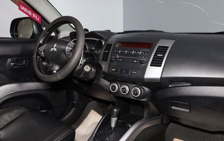 Mitsubishi Outlander III рестайлинг 3, 2008 год, 1 099 000 рублей, 17 фотография