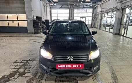 Volkswagen Polo VI (EU Market), 2017 год, 749 000 рублей, 2 фотография