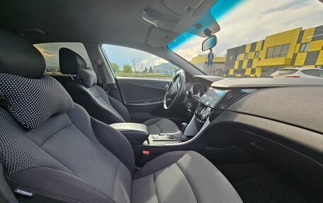 Hyundai Sonata VI, 2012 год, 950 000 рублей, 9 фотография
