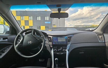 Hyundai Sonata VI, 2012 год, 950 000 рублей, 8 фотография