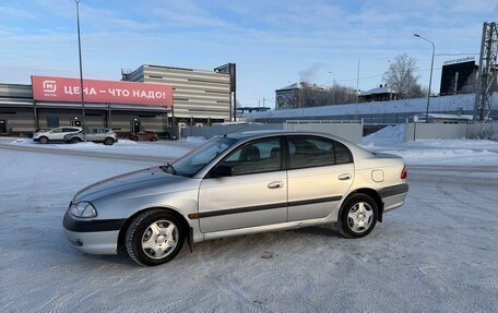 Toyota Avensis III рестайлинг, 2001 год, 230 000 рублей, 3 фотография