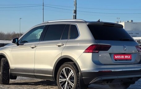 Volkswagen Tiguan II, 2017 год, 2 620 000 рублей, 2 фотография