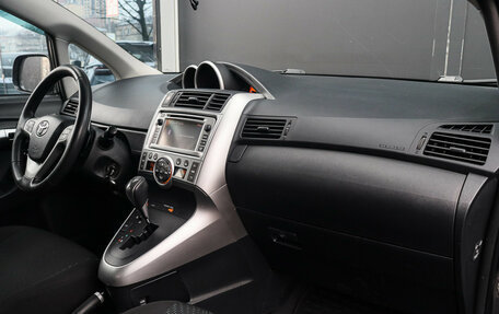 Toyota Verso I, 2012 год, 1 170 000 рублей, 7 фотография