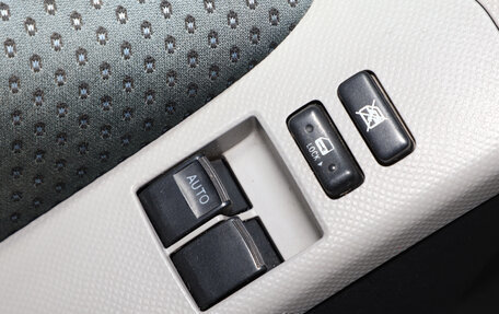 Toyota Yaris III рестайлинг, 2008 год, 699 000 рублей, 8 фотография