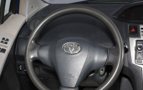 Toyota Yaris III рестайлинг, 2008 год, 699 000 рублей, 11 фотография