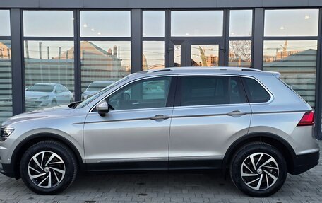 Volkswagen Tiguan II, 2018 год, 2 600 000 рублей, 3 фотография
