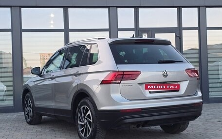Volkswagen Tiguan II, 2018 год, 2 600 000 рублей, 4 фотография