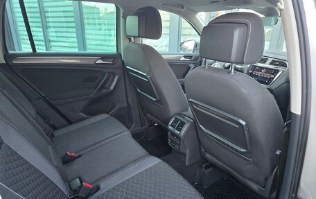 Volkswagen Tiguan II, 2018 год, 2 600 000 рублей, 17 фотография