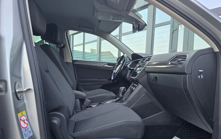 Volkswagen Tiguan II, 2018 год, 2 600 000 рублей, 15 фотография