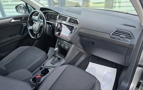 Volkswagen Tiguan II, 2018 год, 2 600 000 рублей, 16 фотография