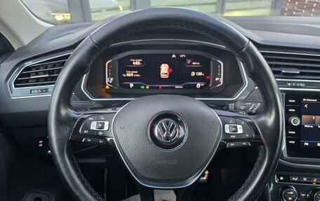 Volkswagen Tiguan II, 2018 год, 2 600 000 рублей, 21 фотография