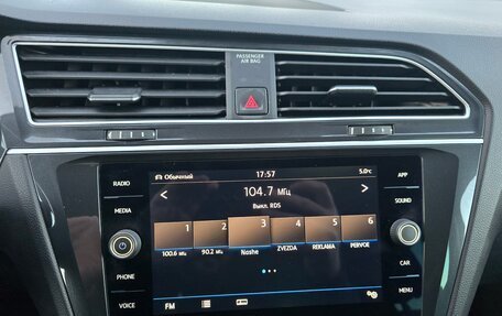 Volkswagen Tiguan II, 2018 год, 2 600 000 рублей, 22 фотография