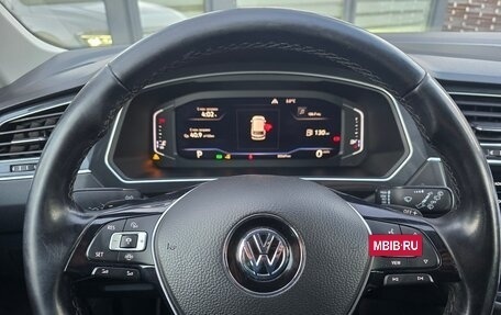 Volkswagen Tiguan II, 2018 год, 2 600 000 рублей, 20 фотография