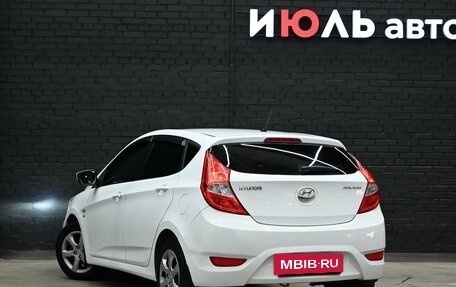 Hyundai Solaris II рестайлинг, 2013 год, 830 000 рублей, 4 фотография