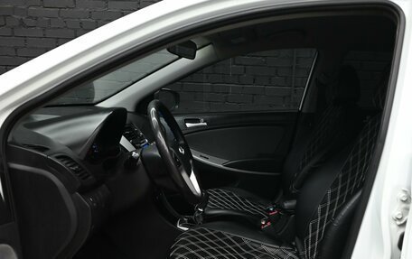 Hyundai Solaris II рестайлинг, 2013 год, 830 000 рублей, 9 фотография