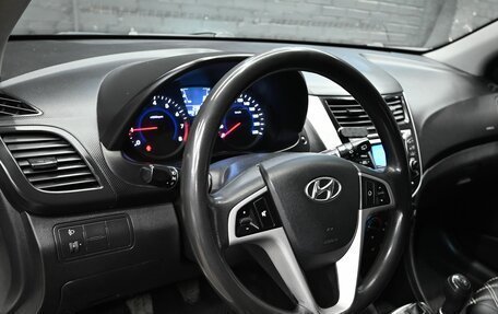 Hyundai Solaris II рестайлинг, 2013 год, 830 000 рублей, 12 фотография