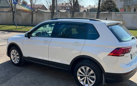 Volkswagen Tiguan II, 2020 год, 2 500 000 рублей, 4 фотография