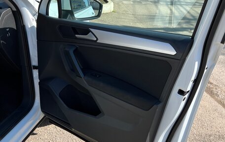 Volkswagen Tiguan II, 2020 год, 2 500 000 рублей, 12 фотография