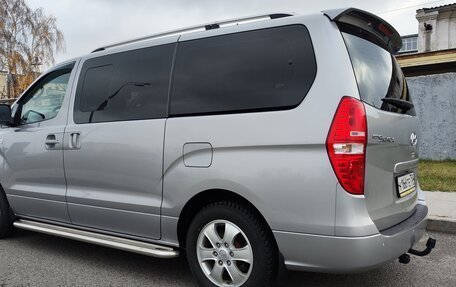 Hyundai Grand Starex Grand Starex I рестайлинг 2, 2017 год, 3 080 000 рублей, 9 фотография