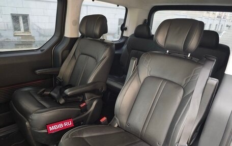 Hyundai Staria, 2022 год, 5 300 000 рублей, 11 фотография