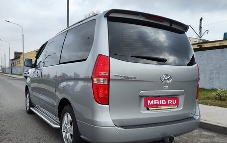 Hyundai Grand Starex Grand Starex I рестайлинг 2, 2017 год, 3 080 000 рублей, 11 фотография