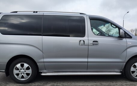 Hyundai Grand Starex Grand Starex I рестайлинг 2, 2017 год, 3 080 000 рублей, 19 фотография