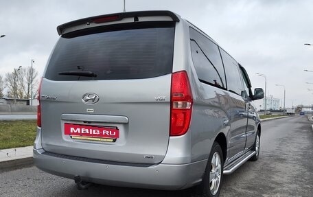 Hyundai Grand Starex Grand Starex I рестайлинг 2, 2017 год, 3 080 000 рублей, 15 фотография