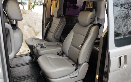 Hyundai Grand Starex Grand Starex I рестайлинг 2, 2017 год, 3 080 000 рублей, 28 фотография