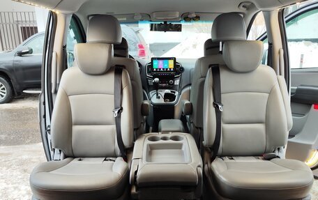 Hyundai Grand Starex Grand Starex I рестайлинг 2, 2017 год, 3 080 000 рублей, 32 фотография