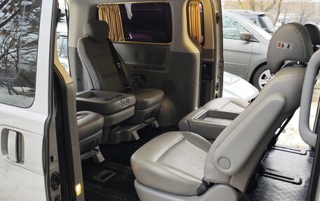 Hyundai Grand Starex Grand Starex I рестайлинг 2, 2017 год, 3 080 000 рублей, 30 фотография