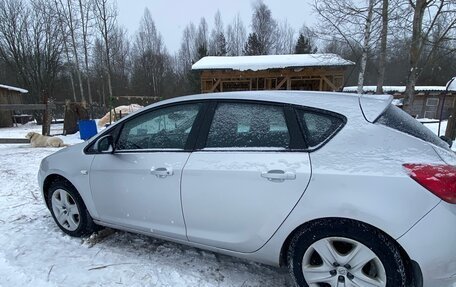 Opel Astra J, 2012 год, 600 000 рублей, 2 фотография