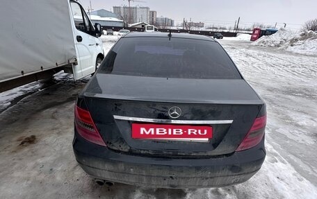Mercedes-Benz C-Класс, 2011 год, 915 000 рублей, 2 фотография