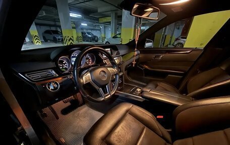 Mercedes-Benz E-Класс, 2013 год, 2 300 000 рублей, 7 фотография