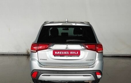 Mitsubishi Outlander III рестайлинг 3, 2019 год, 1 947 000 рублей, 6 фотография