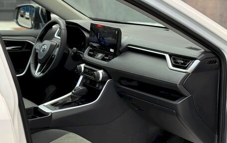 Toyota RAV4, 2025 год, 4 200 000 рублей, 3 фотография