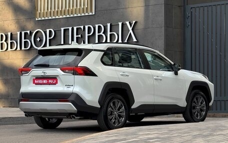 Toyota RAV4, 2025 год, 4 200 000 рублей, 2 фотография