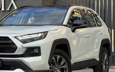 Toyota RAV4, 2025 год, 4 200 000 рублей, 10 фотография