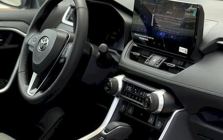 Toyota RAV4, 2025 год, 4 200 000 рублей, 25 фотография