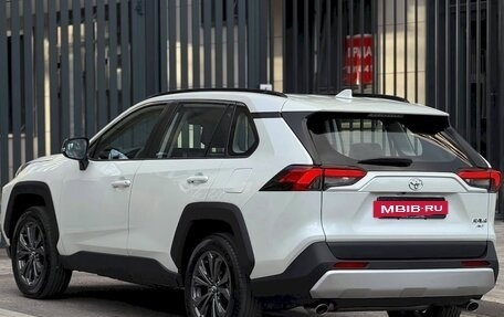 Toyota RAV4, 2025 год, 4 200 000 рублей, 21 фотография