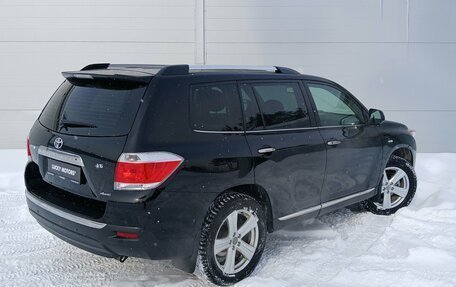 Toyota Highlander III, 2013 год, 2 484 000 рублей, 3 фотография