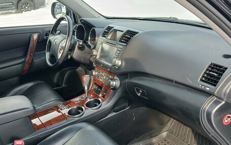 Toyota Highlander III, 2013 год, 2 484 000 рублей, 15 фотография