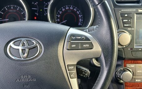 Toyota Highlander III, 2013 год, 2 484 000 рублей, 23 фотография