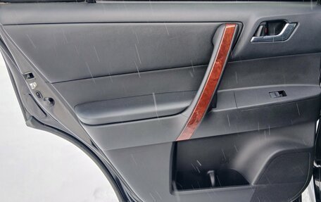 Toyota Highlander III, 2013 год, 2 484 000 рублей, 28 фотография